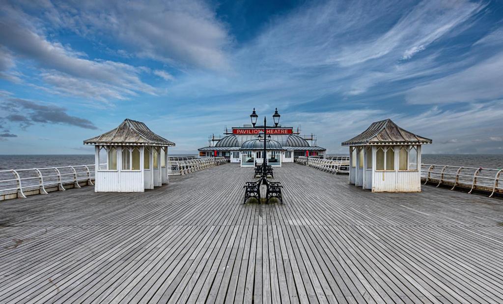 The Penthouse Villa Cromer Bagian luar foto